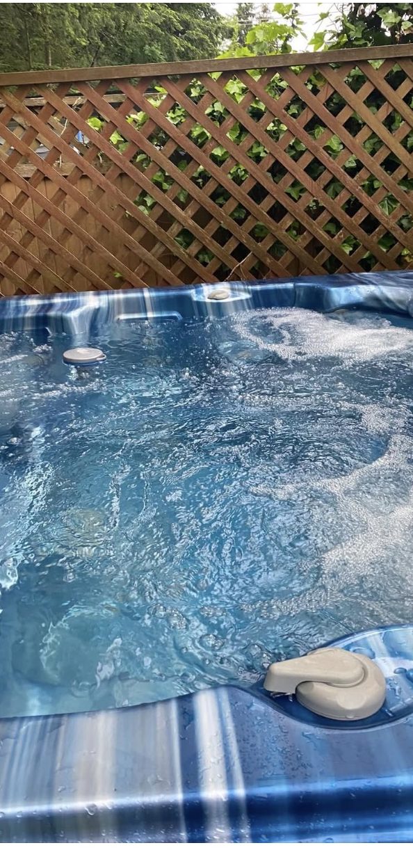 Hot tub refilled and running after deep clean by JK Pools and Spas